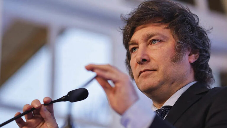 El FMI respalda la nueva fórmula jubilatoria de Milei y llama al pragmatismo El FMI respalda la nueva fórmula jubilatoria de Milei y llama al pragmatismo