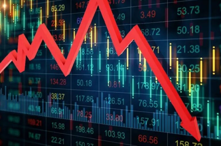 El riesgo país cayó por debajo de los 700 puntos