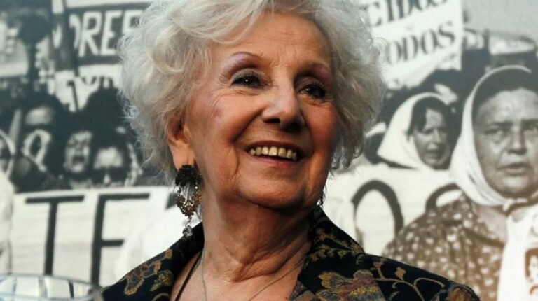 Estela de Carlotto: “Tengo miedo que muera gente por estar defendiendo a Cristina” Estela de Carlotto: “Tengo miedo que muera gente por estar defendiendo a Cristina”