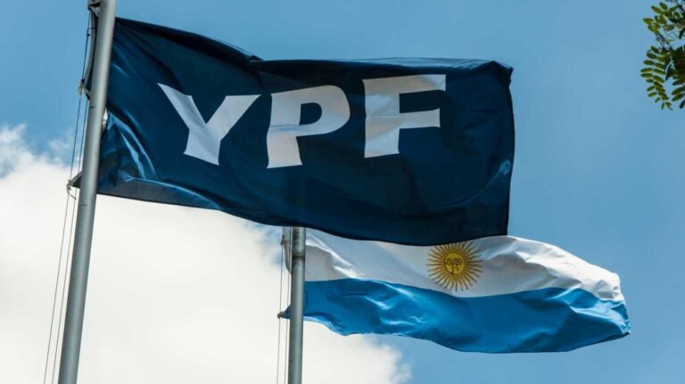 El Gobierno le pidió a la Justicia de Estados Unidos suspender el fallo por la expropiación de YPF
